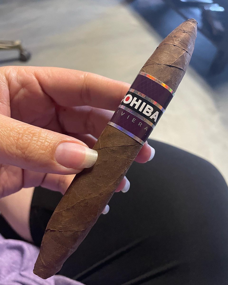 New on the shelves the Cohiba Riviera COUNTRY:Dominican Republic
WRAPPER:San Andres
STRENGTH:Medium
#cohiba #cohibacigars #cohibariviera #elcidscigarshop #elcidscigars #elcidscigarlounge #cigaroftheday #cigars #cigarboss #cigarlounge #cigarshop #cigarlassion #botl #sotl