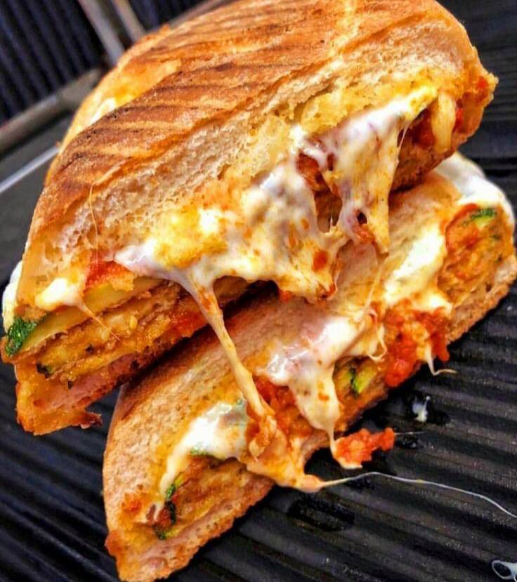 Chicken Parmesan Panini 
homecookingvsfastfood.com
#fastfood #foodie