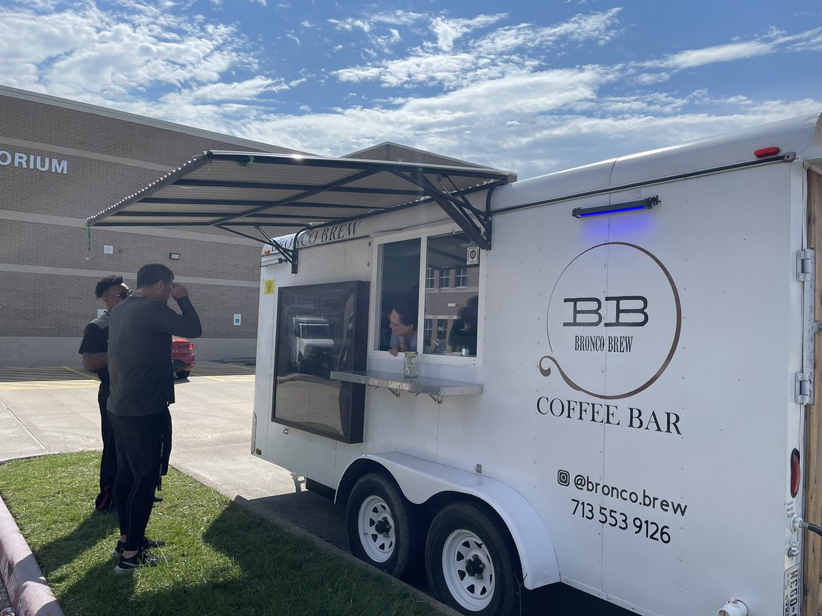 Coach_Perez213's tweet photo. We gave our teachers a chance for a little extra boost this morning after they cheered our Spartans on at graduation last night!! Coffee truck for the win! #SpartanVALOR @CFISDCyLakes @CMCT_team https://t.co/yeu8UylZKi