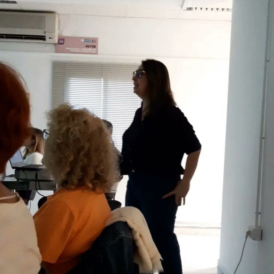 Aster2016Tfe's tweet photo. Gracias a la Dra.Elisa Trujillo, por su implicación, profesionalidad y cercanía.
Todo un lujo poder contar con ella siempre que ASTER se lo solicita.
Hoy aprendimos un poquito mas sobre
#espondilitisanquilosante
#TeAyudamosAAyudarte https://t.co/tlQR0LcYMQ