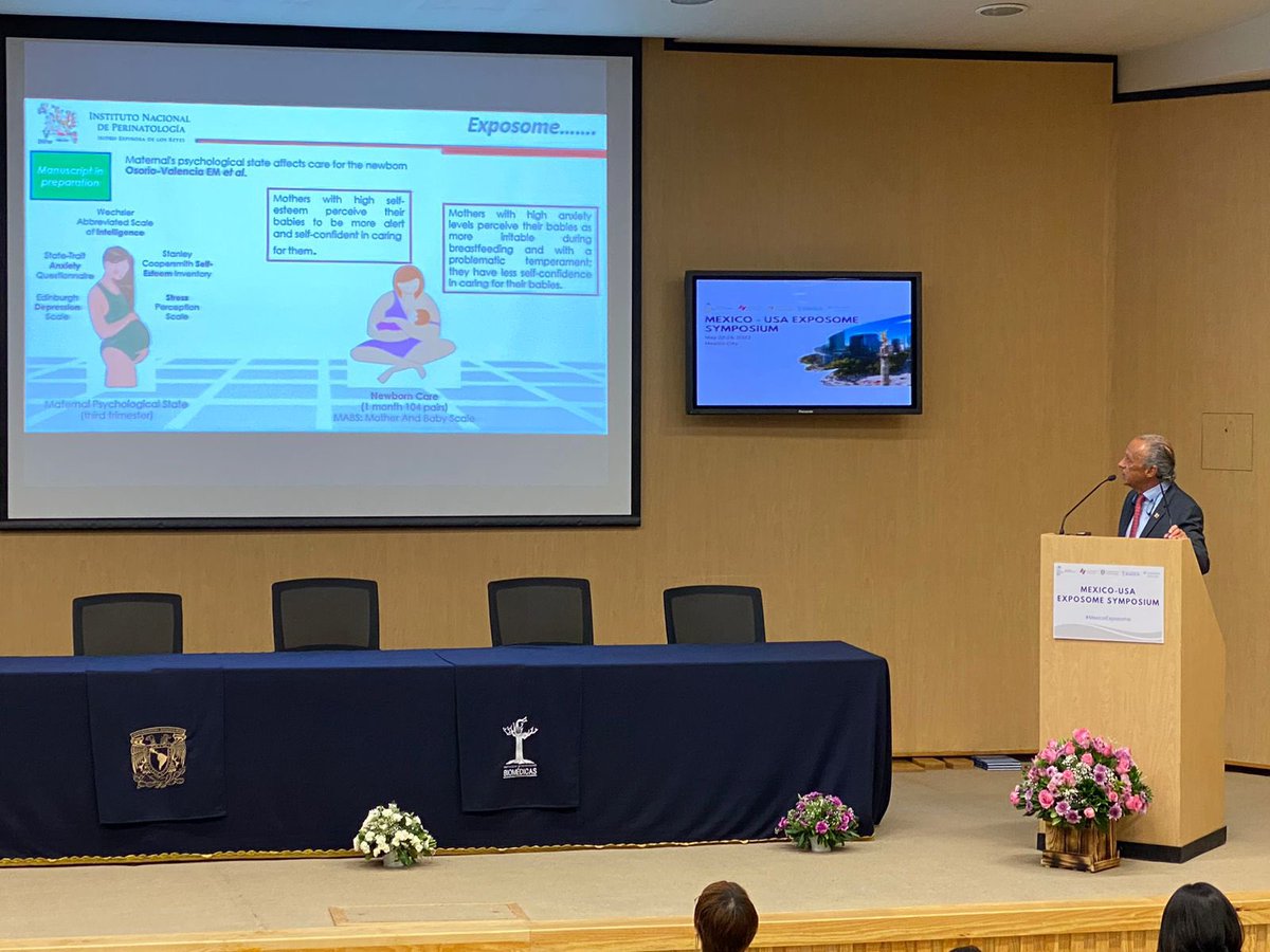 INPer_mx's tweet photo. #ElINPerHoy
El Dr. Jorge Arturo Cardona, Director General del INPer, comparte el trabajo de 7 años de la cohorte institucional #OBESO en el Mexico-USA #ExposomeSymposium, evento organizado por el Institute for #ExposomicResearch del Icanh School of #Medicine at Mont Sinai 🧵 https://t.co/2vwwWjkwHf