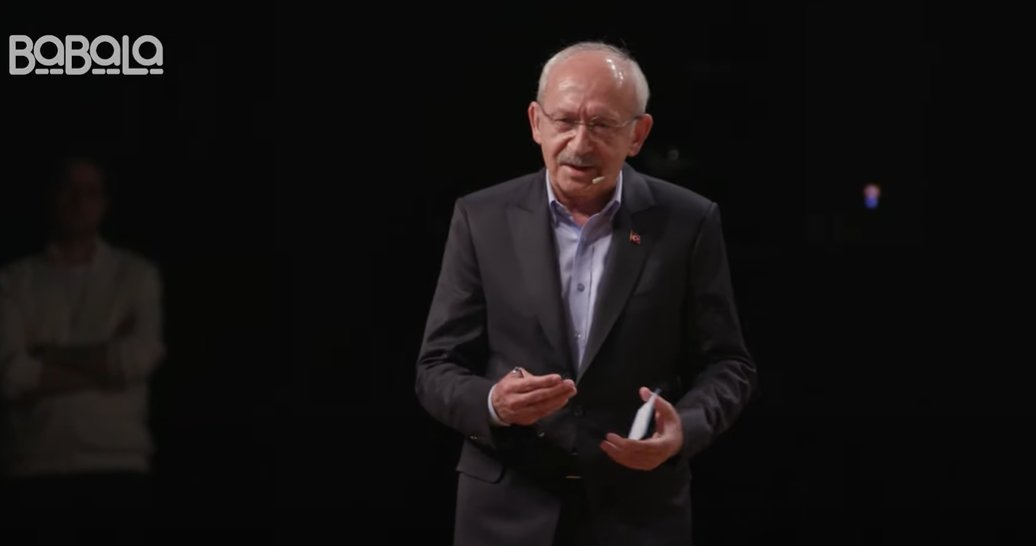 Kemal Kılıçdaroğlu, Açık Mikrofon'da kendisine soru soran gençlere destek çıktı:

Soru soran gençlere, “AKP'li değilim dedi ama fotoğrafı çıktı” vb. paylaşımları durdurun. Cesaret gösterip o salona geldiler; insan kendini nasıl tanımlıyorsa, hissediyorsa, odur. En büyük