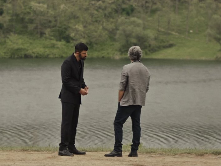 AboudaNahla's tweet photo. Even he didn’t know that he is his brother but when he got terrified and helpless.. he just trusted him

The relationship of brotherhood and blood is within us even if we do not know it 🥹💔

This scene touched my heart deeply👌🏻
#AdımFarah #EnginAkyürek https://t.co/OXcAy2PTlr