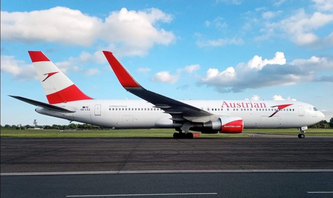 Austrian Boeing 767-300ER diverting recently to BFS due a medical emergency flying from Vienna to JFK. Pic courtesy Alan Jackson.