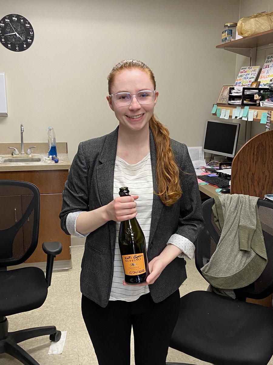 UyedaLab's tweet photo. Congratulations to our newest Ph.D graduate on her successful thesis defense: Dr. Kristen Berger! 🥳

We're all wishing you the best of luck as you begin your postdoc in Todd Hyster's lab!🧪 https://t.co/Q9fdShS1va
