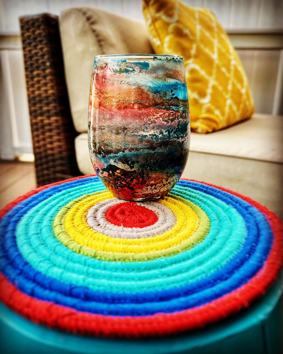 #wineglassselectionoftheevening 🍷Beautiful night!  #enjoywine #wineglass #wineglasscollection #winelover #winolicious #wineoclock #wine #winetime #winenot #wineveryday #winelove #winelovers #wineallthetime #wineallday #wineloversclub #cheers #winemakesmehappy #vino