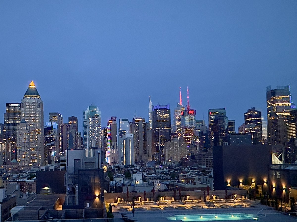 nelsonicfoto's tweet photo. 05/14/2023 - another day into another night in Hells Kitchen #hellskitchen #midtown #midtownwest #timessquare #nyc #nycskyline #nelsonchristopherala #nycphotographer https://t.co/v5ABWAhO6f