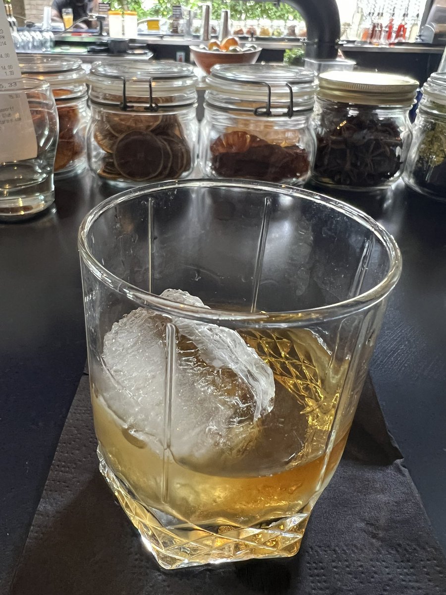 SDajd4's tweet photo. It’s 3:00 p.m. on a Wednesday and there is absolutely nothing happening on Twitter, so having a drink instead. #ColonelTaylor https://t.co/Q886QlTG3s