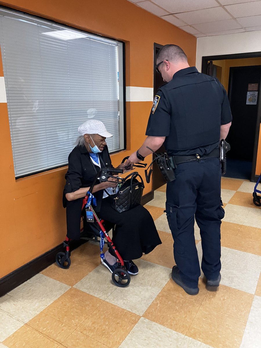 NYPD113Pct's tweet photo. Your Domestic Violence and Traffic Officer visited the seniors today, making sure they were informed and educated on how to continue being safe. #DomesticViolence #TrafficOfficers #NYPD #113Precinct https://t.co/dl9FEJRqfQ