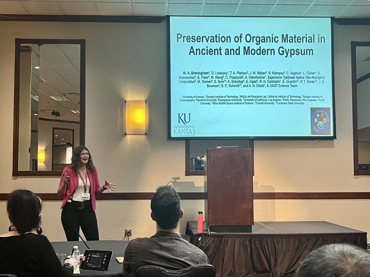 GeologyKu's tweet image. PhD Candidate Meg Birmingham presenting new findings at BrinesCon and AbGradCon. Meg’s research focuses on biosignature entrapment and detection in gypsum collected from Mars Analog sites here on Earth! @LPItoday @abgradcon @kugeology @univofkansas @SpaceOceansOAST