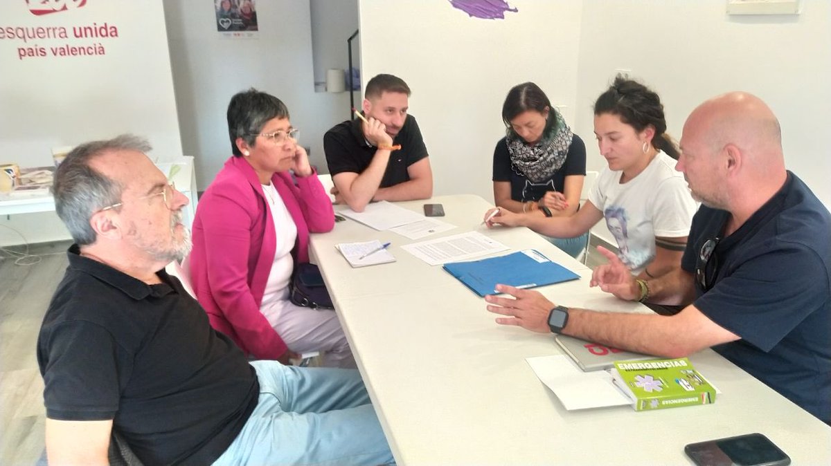 Hoy también nos hemos reunido con la Asociación de Enfermería de Emergencias de la Comunitat Valenciana. Hemos recibido sus reivindicaciones y propuestas para mejorar la unidad. Estamos seguras que  podemos mejorar la gestión de la sanidad pública. #ValentiaParaTransformar28M