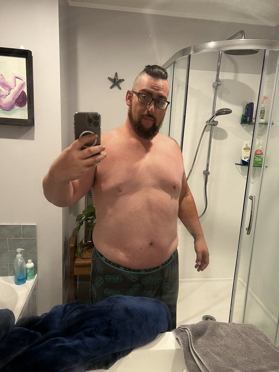 FatBastard39's tweet photo. Feeling that big daddy sexy today the beach always help with that 😈.
Anyone keen to join me 😈 https://t.co/Anm1Z9cY5a