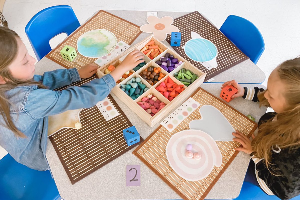 ECEChristine's tweet photo. We created a roll and create math provocation for one of our centres. 

This invitation to learn allows the children to explore, represent and create. This can help lead to confidence in math discussions. 

Thank you @kcharlesocsb for sharing your incredible wooden materials. 🤍 https://t.co/uRcM00Qb0v