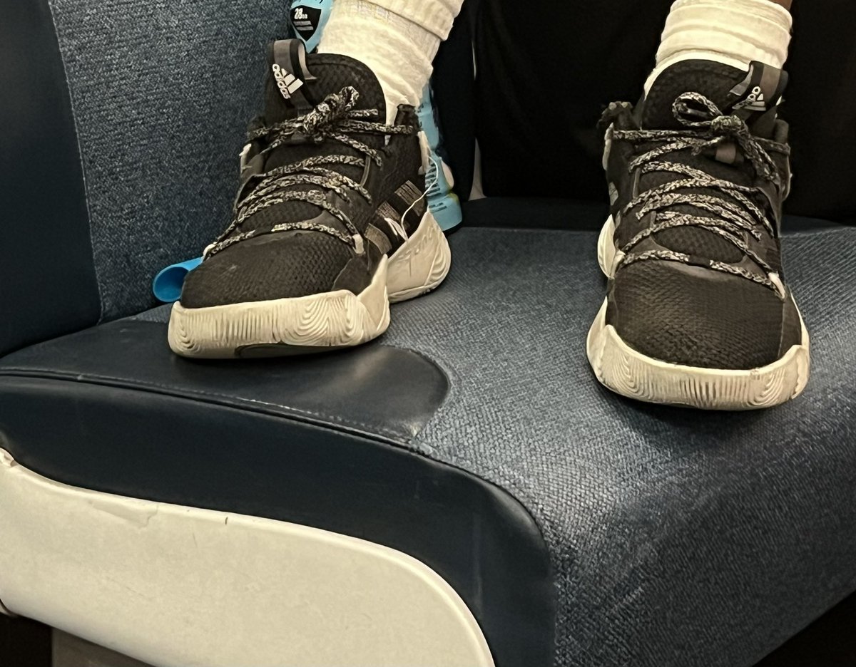 nanimal43's tweet photo. @NJTRANSIT_ME @NJTRANSIT  no fewer than three conductors walked by this kid- who was riding with his mom—not one of them said a word. Standing room only rush hour train. #njtransit https://t.co/Wfi4lQlmOS