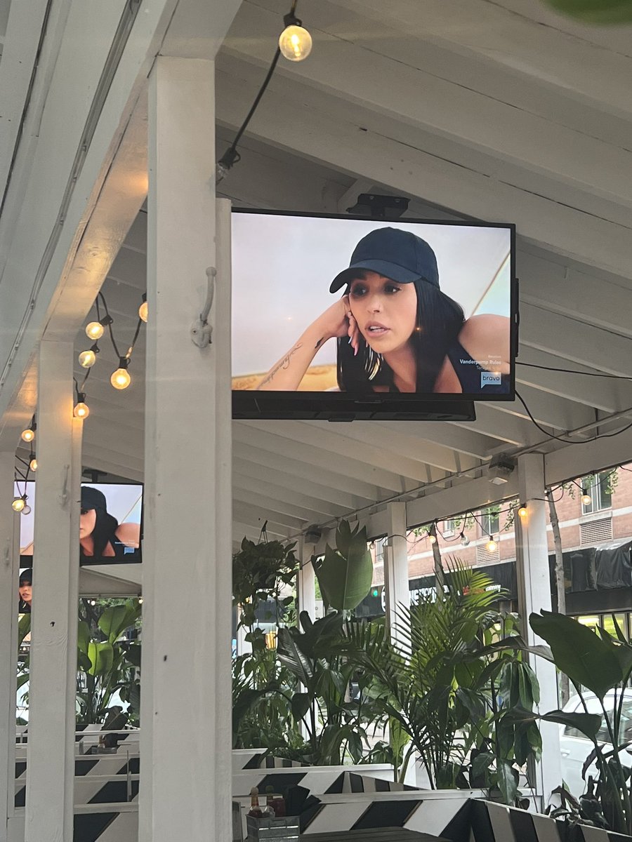 Sophie Ross Brooks tweet media