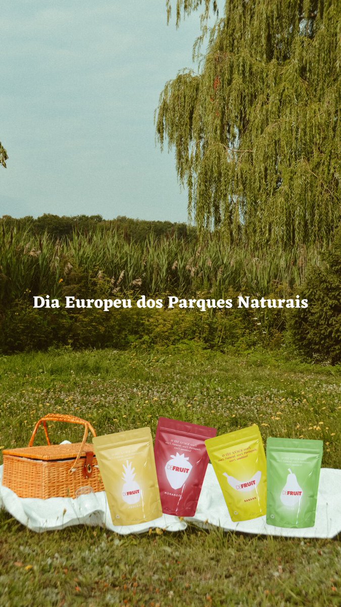 Vai um pic nic à luz das estrelas para celebrar este dia? E nada melhor para o fazer senão acompanhado dos nossos snacks de fruta desidratada! #DeFruit #parquesnaturais #healthysnack #picnic