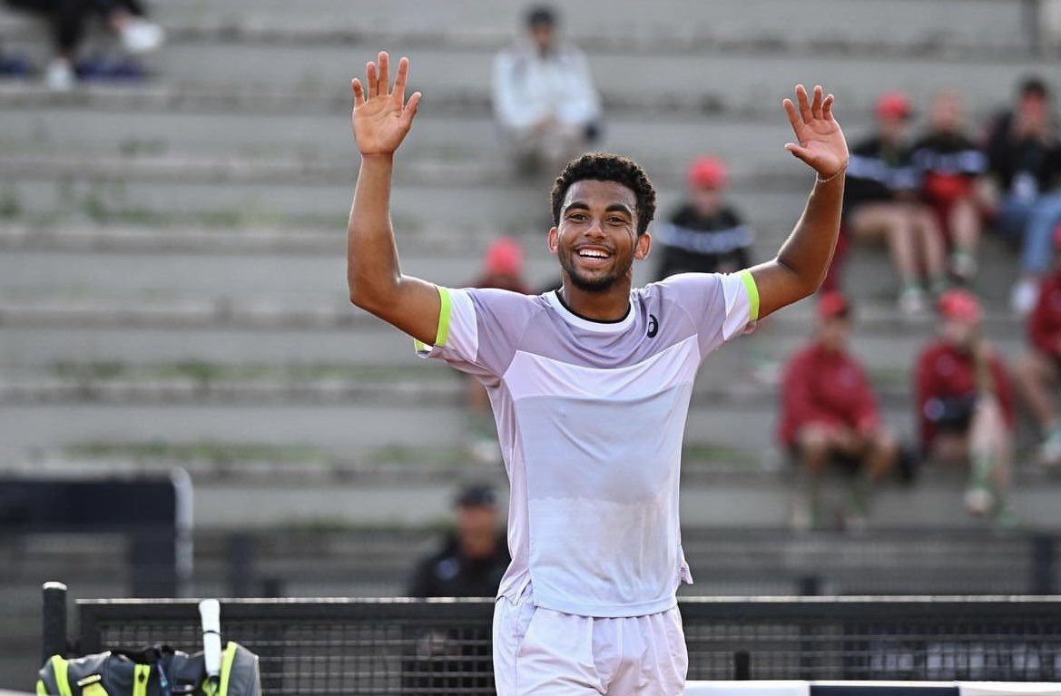 Lyon 🇫🇷

🇫🇷 Fils @ 3.39 (Pinn) - 1u

Aliassime has been mediocre from the baseline recently, his double fault count has been a concern too. I like young french talent to upset and get the biggest clay court win in his career.

LIKE/RT IF TAILING! 🧡