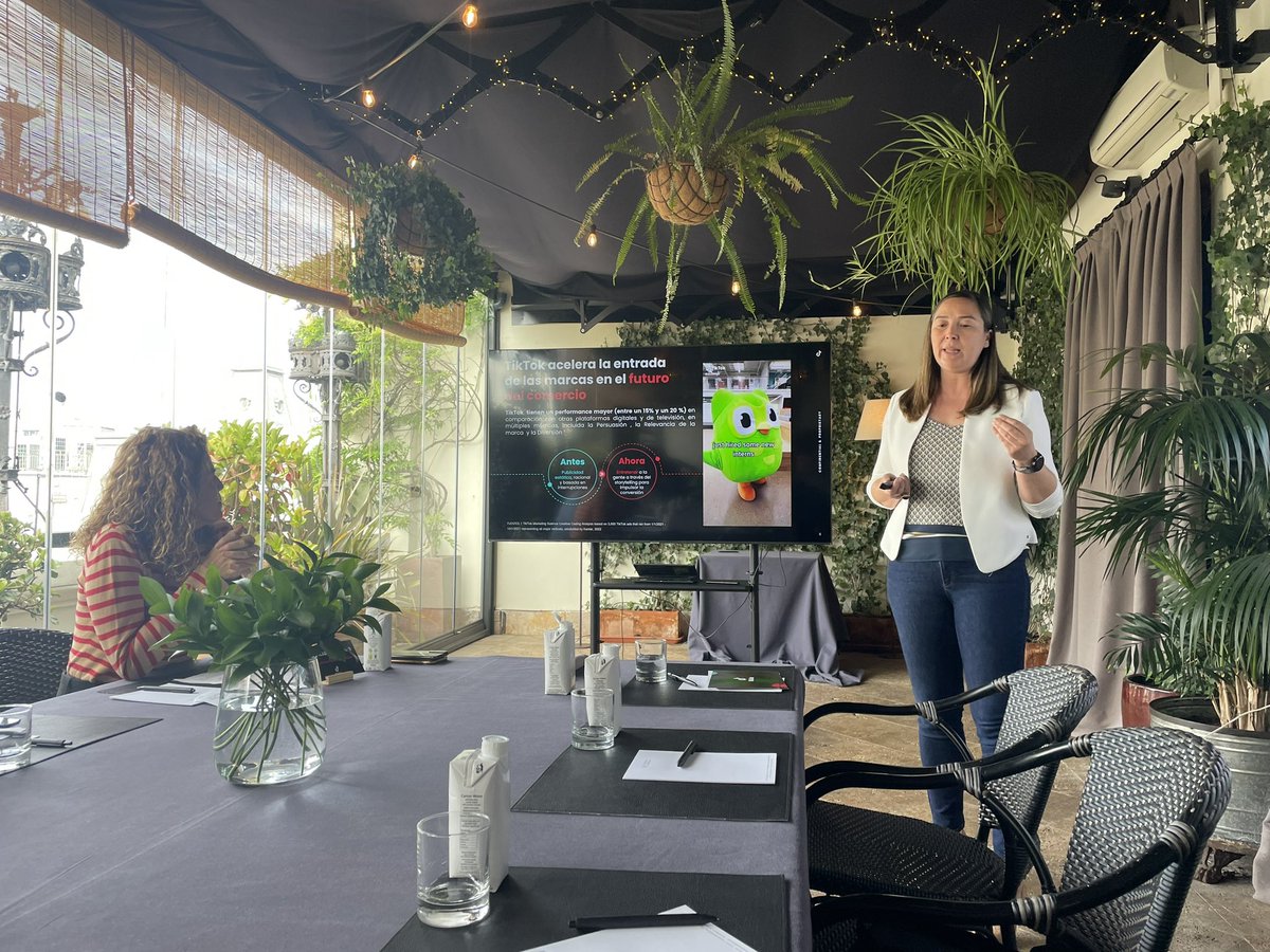 jpiedrahita's tweet photo. Mañana del miércoles, Madrid, @theprincipalmadridhotel, @mkdirecto con la trending plataforma del entretenimiento digital, @TikTok_ES @TikTokLatAM, escuchando (y filmando para ti) las razones por las que las #marcas de hoy deberían probar anunciarse en ella: https://t.co/kJrjbh7guc