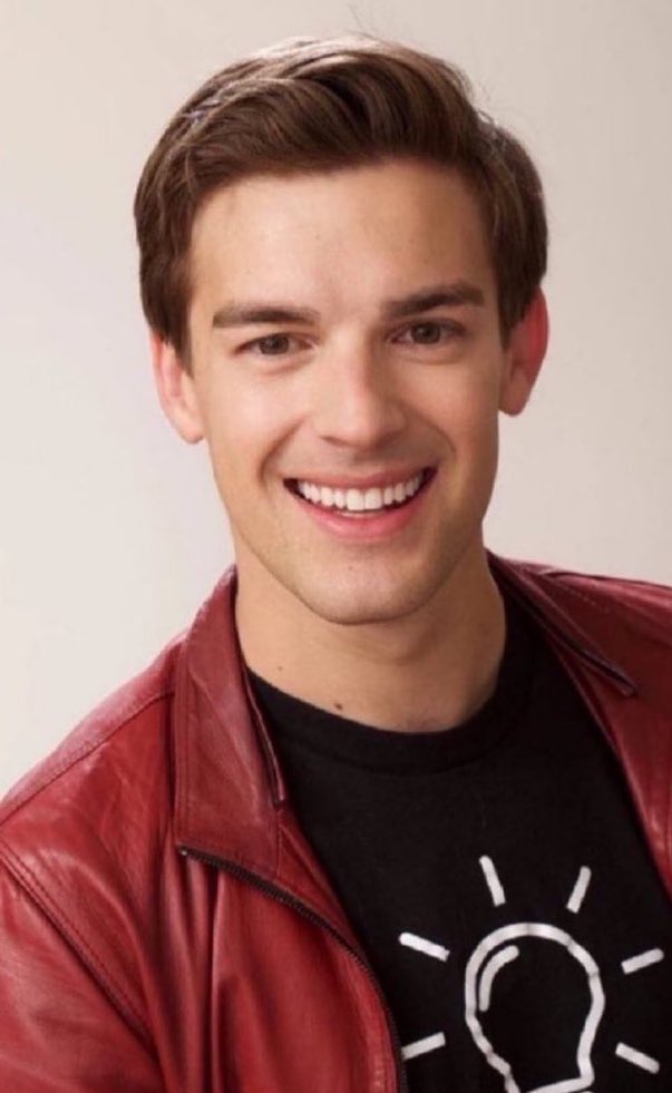 TheDailyMatPat's tweet photo. daily matpat day 14 #getdailymatpatafollow @MatPatGT https://t.co/E5HP9pHEKs