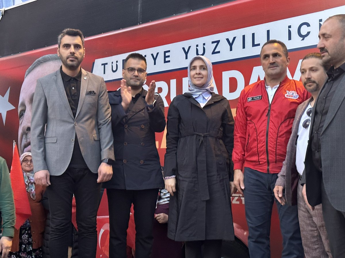 GulepAhmet's tweet photo. 28 Mayıs Cumhurbaşkanlığı seçimleri için Beyoğlu ilçemizin her mahallesini cumhur ittifakı ilçe Başkanları ve teşkilatlarıyla omuz omuza çalışmalarımıza devam ediyoruz.

Rabbim bizleri utandırmasın.

@rpbeyoglu https://t.co/KuHcxD2CmC