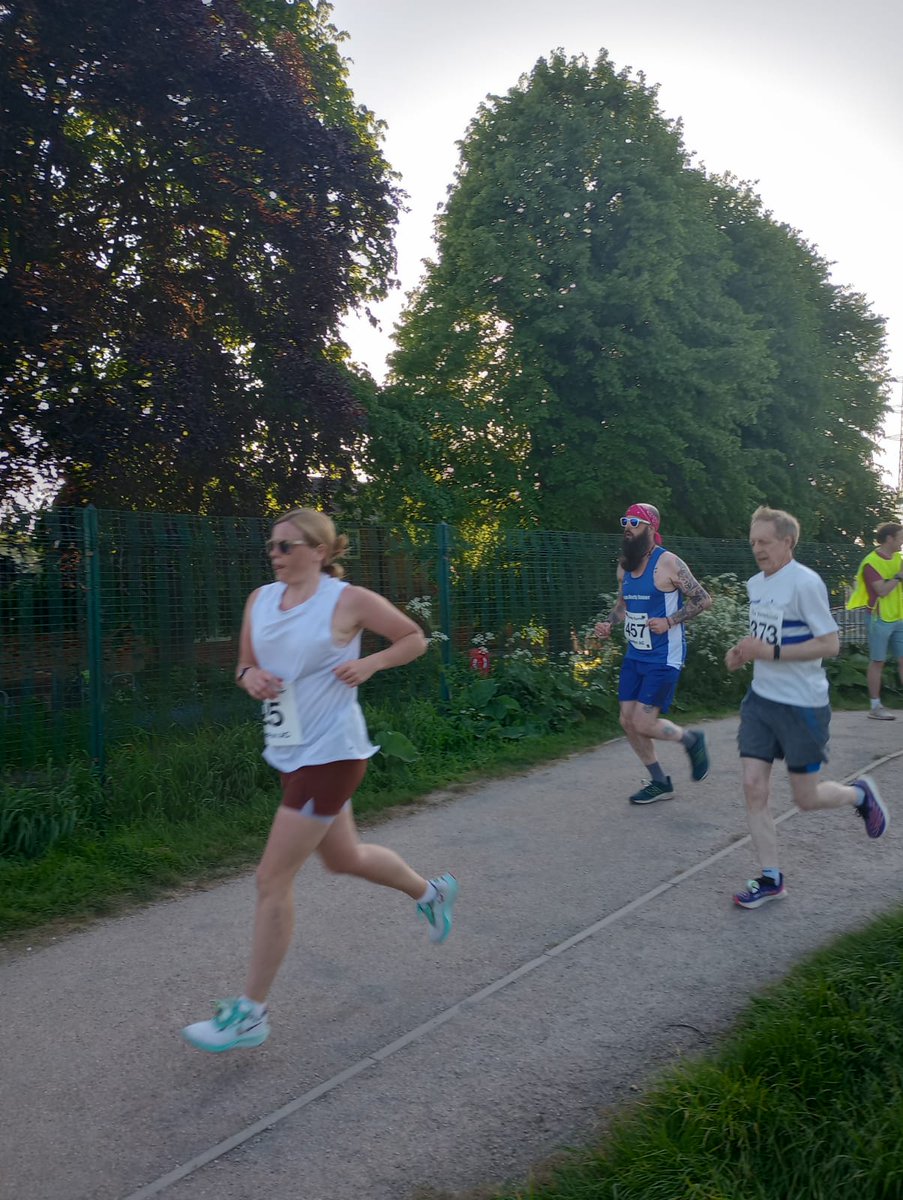 goatee2's tweet photo. Beeston Trent 5 mile & debut run as Team Derby Runner
#totontrotters
#werunforcake
#teamderbyrunner
@DERBYRUNNER
#run #runner #running #strava #soberrunner #dadswhorun #beardedrunner #workhardplayhard #nowrunningproud #mentalhealth #depression #recovery
#asthma #asthmaticrunner https://t.co/dwQu8aVlu0