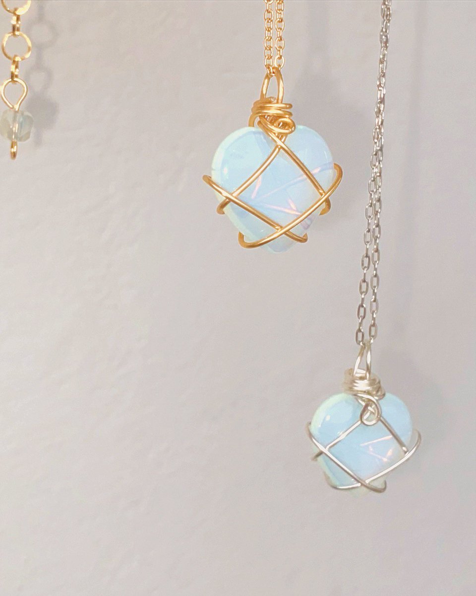 HalodeHadas's tweet image. Ya casi tenemos a Barbie en cines ¿ya tienes tu collar? Collar Barbie en Opalina 25.000. Envíos a todo Colombia 💖 pide el que más te guste 💖 #accessories #accesorios #collares #barbie #aesthetic #HalodeHadas