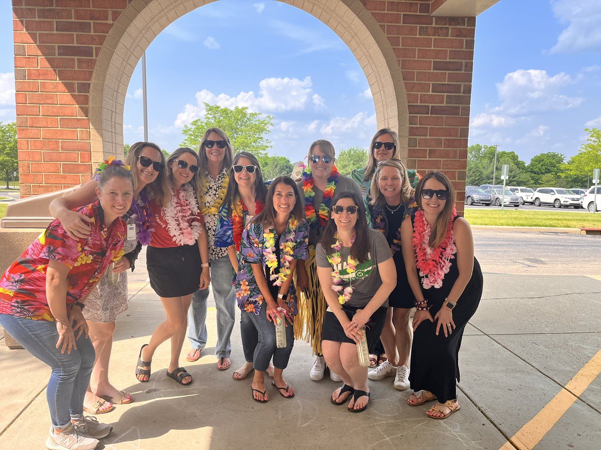MrsStrancarMECC's tweet photo. MECC North Car Rider Crew has been having so much fun and getting so many smiles this week at arrival and dismissal! https://t.co/Z2oHmE0Xb8