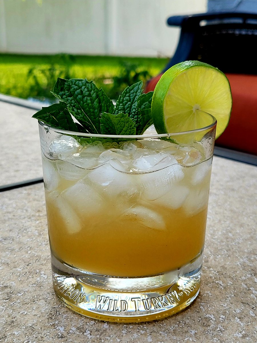Minted Bourbon Smash.   #bourbon #makersmark #cocktail #summer