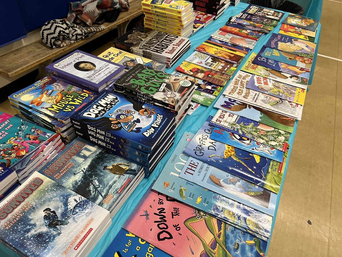 Holly Zurak tweet media