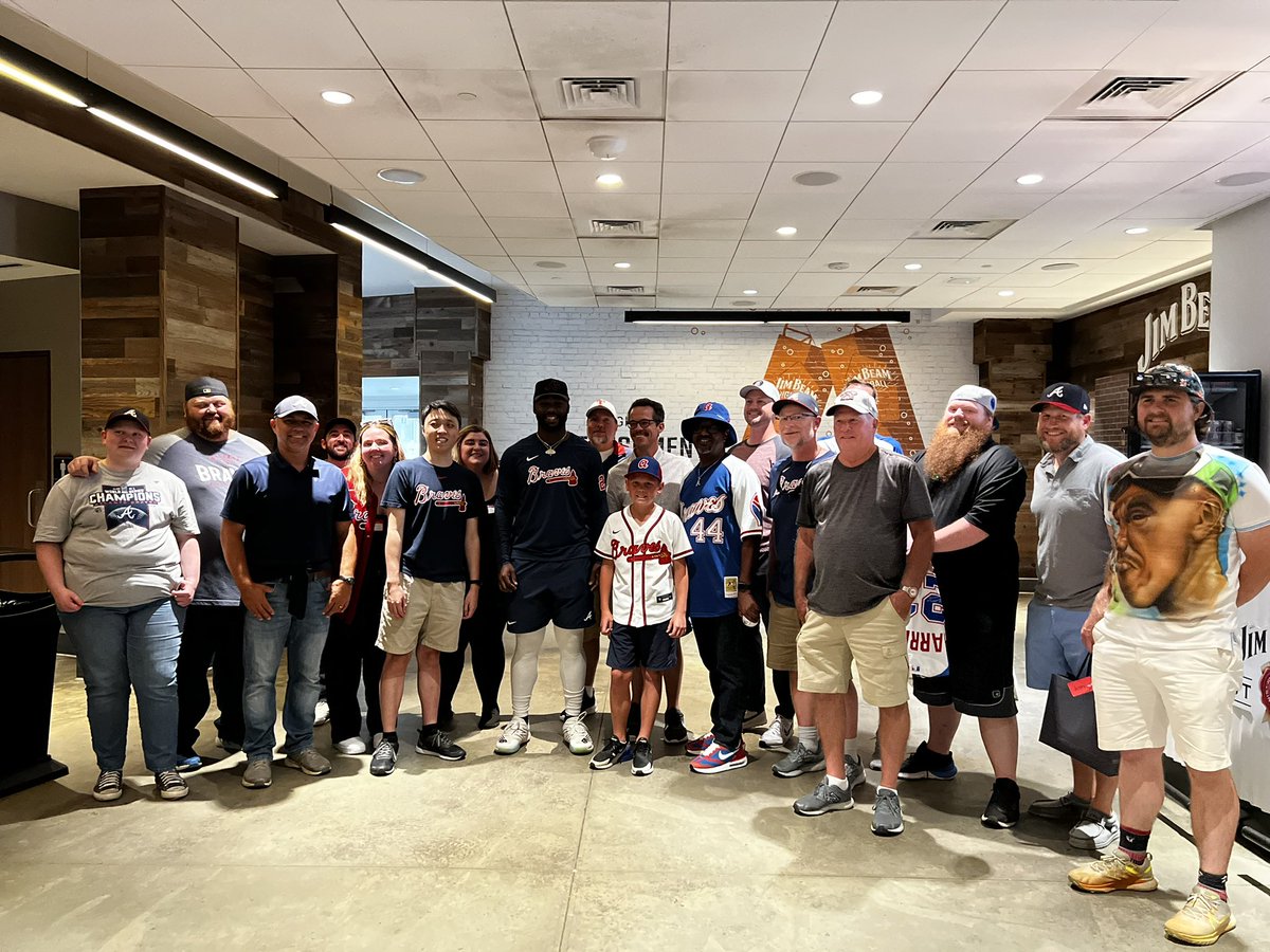 CandyDigital's tweet photo. The #CandyFamJam is in full swing in ATL 🍬

Big thanks to #CandyAmbassador @MoneyyyMikeee and the @Braves for the fun! https://t.co/GPsNpQu4mN