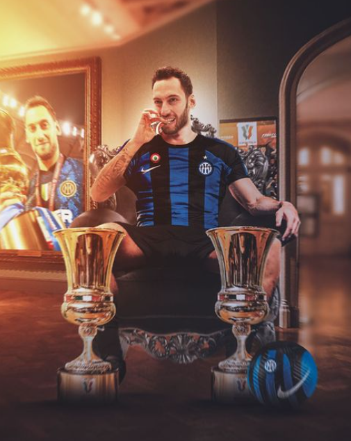 ⚡️Milan'dan ayrıldı. Ezel rakibinde 2 sezonda 4 kupa aldı. Hakan Çalhanoğlu, 🇹🇷 🔵⚫️

🏆🏆 Coppa Italia 21/22, 22/23
🏆🏆 Supercoppa Italiana 2021, 2022