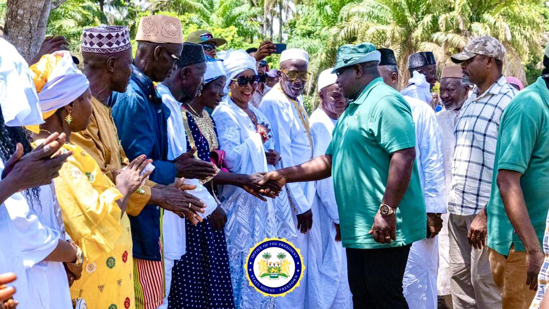 julius_maadabio's tweet photo. Today, we stormed Kambia District on Day 2 of our Campaign. 

Thank you to the great people of Kychum and Kassirie in Samu Chiefdom, Tawuya, Gbinle Dixing Chiefdom and the district capital Kambia town for the electrifying welcome. 

Kychum is the home town of @KYumkella of the @NGCSierraleone. A partner in progress whose commitment to the SLPP-NGC Progressive Alliance is borne out of the deep desire to see #SierraLeone work for all. We’re united, bound by a shared vision of a prosperous, inclusive and vibrant Sierra Leone.

A #VoteForJuliusMaadaBio2023 and the SLPP in the June 24th multi-tier elections is a vote for continued transformational change that leaves no one behind.

THE FUTURE OF SIERRA LEONE IS ALL OF US. 

📱Join the conversation with #BIOJALLOH2023

#SLPP4DEVELOPMENT

#PAOPASALONE4BETTEH

#5Done5MoreToGo