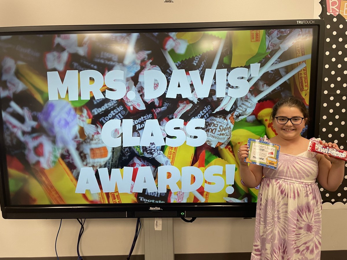 Candy Class Awards today! Gonna miss all my little sweeties as they go to third grade! 💚🍭💚🍫💚🍬💚 <a href="/Jack_D_Johnson/">Jack D. Johnson</a> <a href="/MrHolladayJES/">Patrick Holladay</a> #InspireExcellence