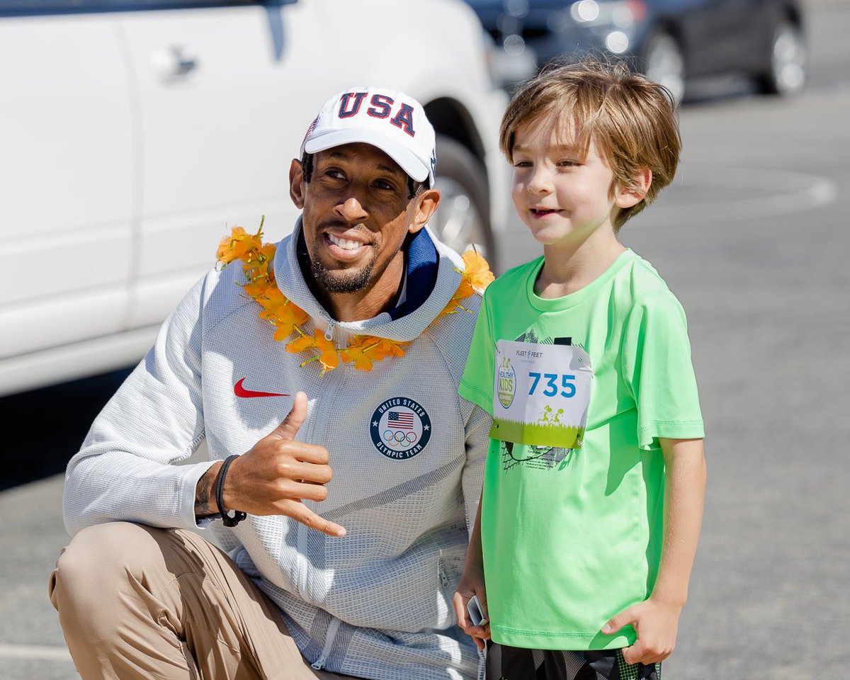 USTrackFieldFDN's tweet photo. Through our Run With US! Program we partnered 2x Olympian @FlyyLikeChrisB with @HealthyKidsRS to inspire the next generation of young athletes while emphasizing the importance of nutrition, achieving your goals, and following your dreams. 👟💙

#FollowYourDreams https://t.co/Q6tR5LTs79