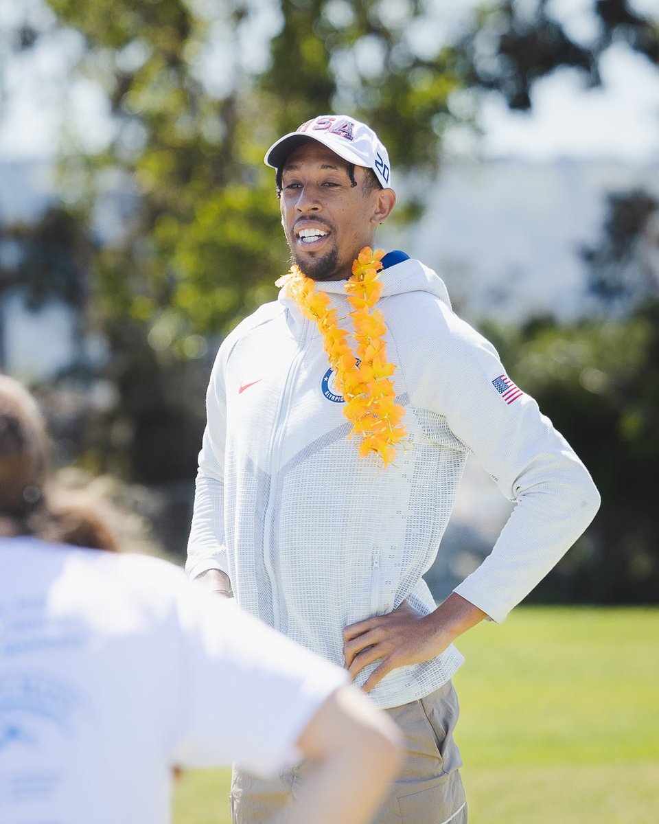 USTrackFieldFDN's tweet photo. Through our Run With US! Program we partnered 2x Olympian @FlyyLikeChrisB with @HealthyKidsRS to inspire the next generation of young athletes while emphasizing the importance of nutrition, achieving your goals, and following your dreams. 👟💙

#FollowYourDreams https://t.co/Q6tR5LTs79