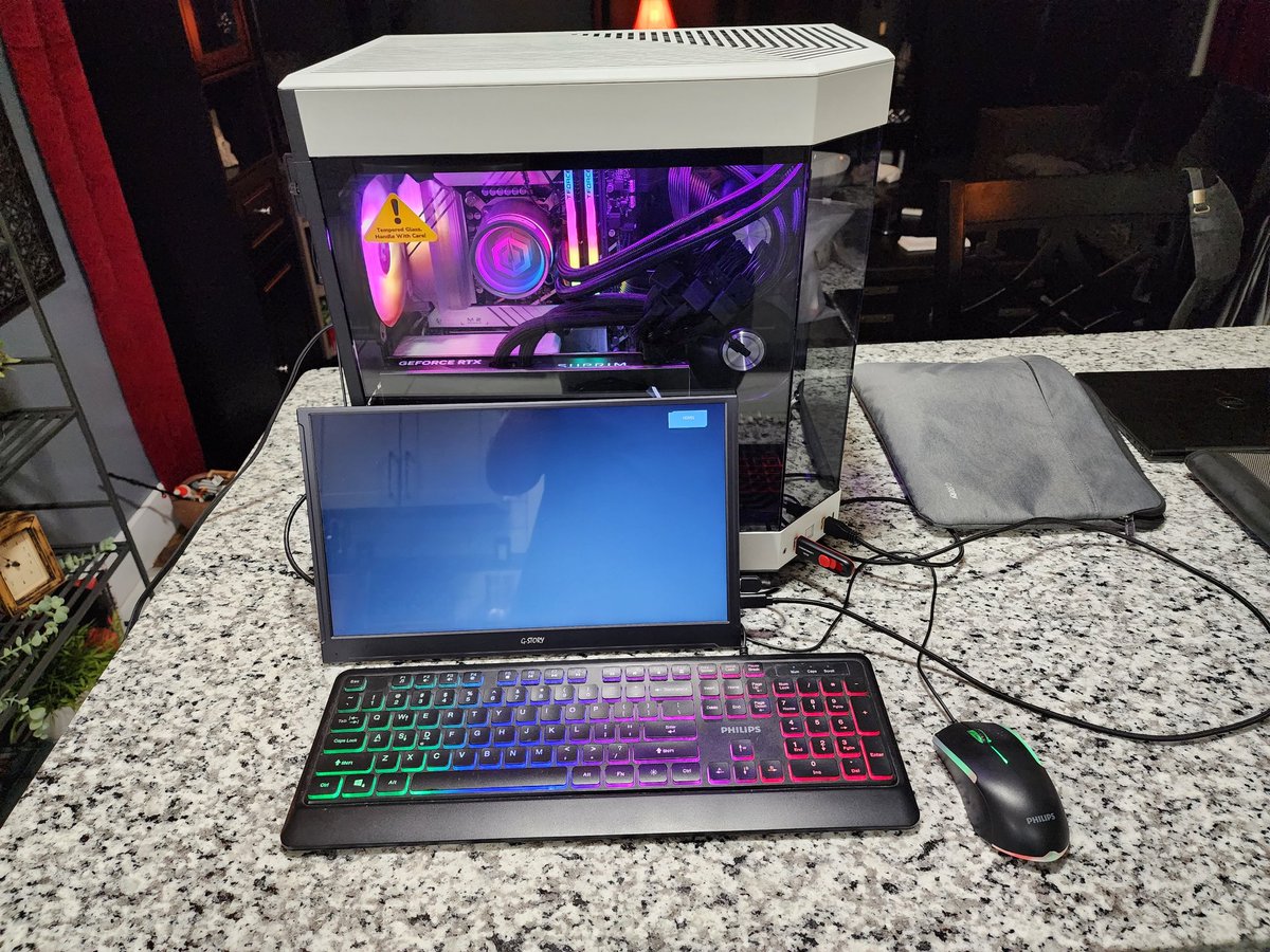 TiMeTeLlTtv's tweet photo. It's time to format my computer to send it back to #cyberpowerpc. What a joke!
#overit #upset #fixmypc https://t.co/gzOnMXIErk