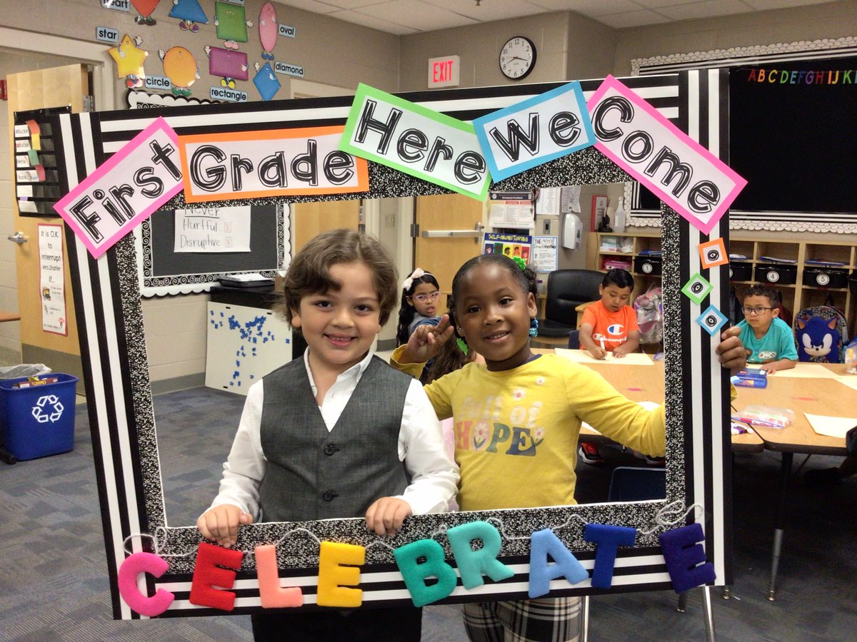 shaferkdgrocks's tweet photo. Sad to see them go…but so excited to see so much growth! Their future is so bright!🕶️ @Buffaloes_SMSD https://t.co/icssJnPVSq