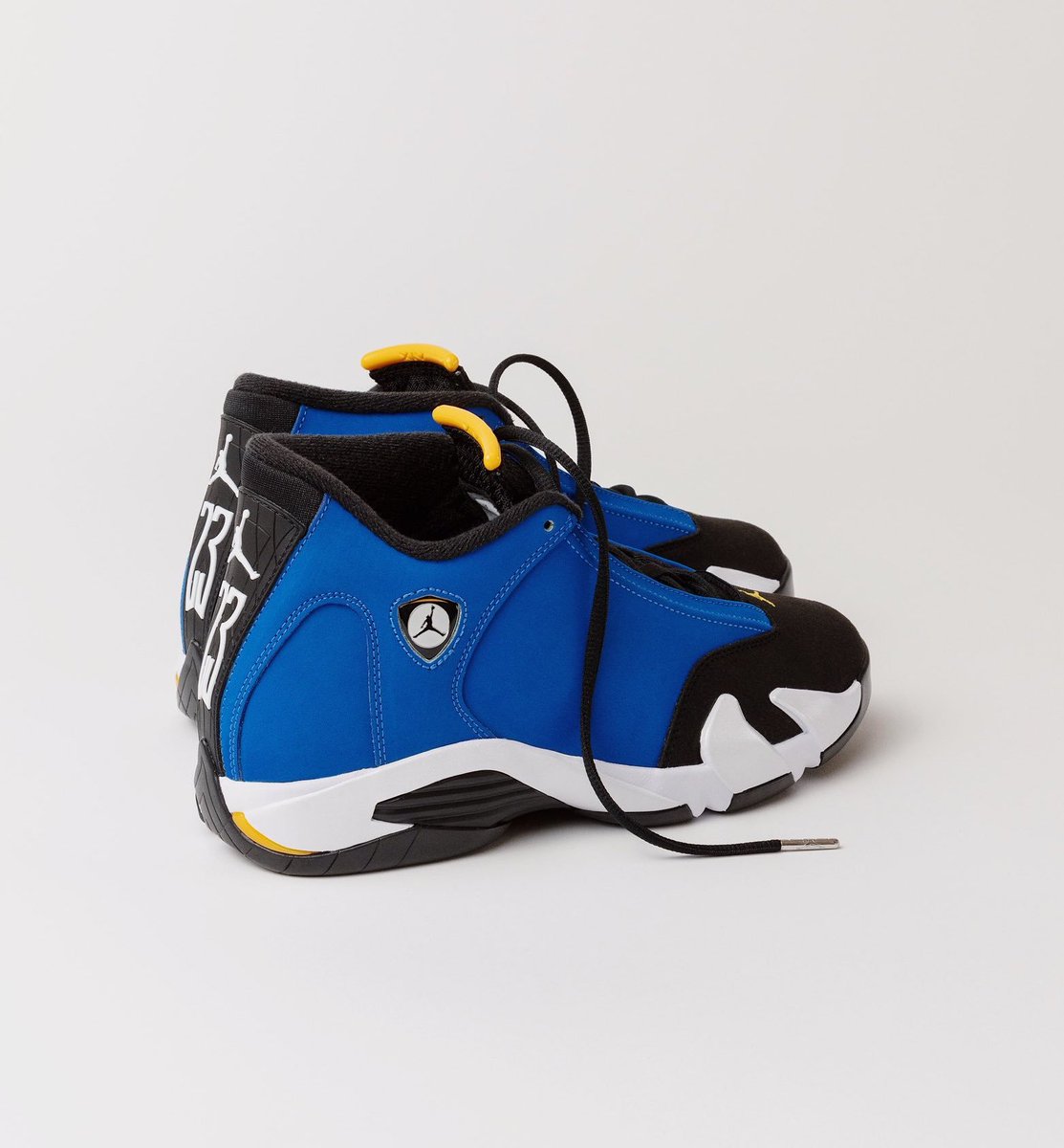 SneakerShouts's tweet photo. Online Raffle via Sole Play 
Air Jordan 14 Retro "Laney" 

ENTER HERE: https://t.co/r80MZfV2Dx https://t.co/kSTZleNgrZ