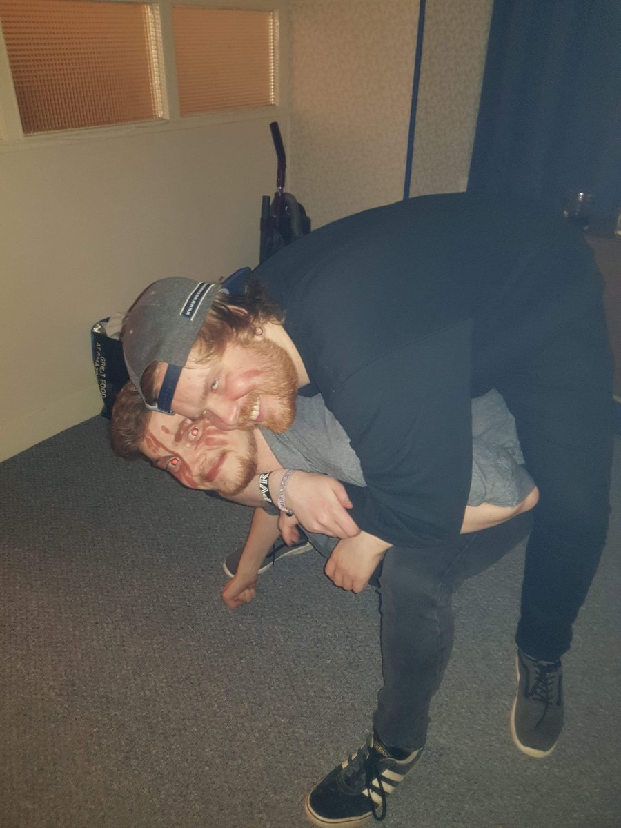 Willster_'s tweet photo. Happy Bday @Crightonator , hope you've had a banging day! https://t.co/ViBJVr2U4C