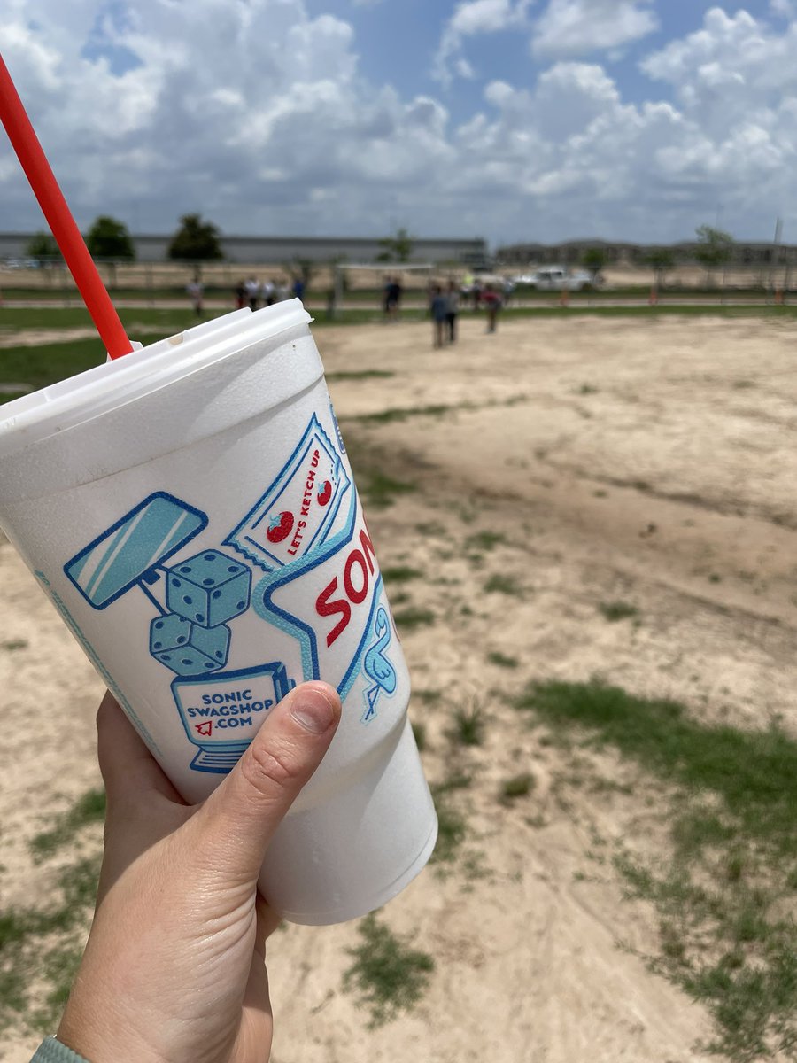 Thank you so much @mrwschool and #KatyIC for the wonderful last full day of school treat! The @OLE_Leopards 4th grade team truly appreciated it!