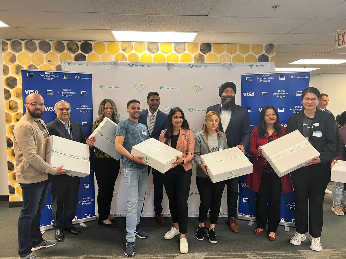 PrabSarkaria's tweet photo. It was an honour to be part of @human_i_t & @VisaCA’s Digital Empowerment Program event today at @BhiveBrampton.

Our gov’t recognizes how valuable newcomers are to the future of our province and this program builds on our investments to break down barriers and build a #StrongOntario.

#onpoli