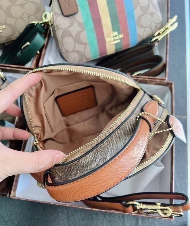 เซริน่า เข้าพร้อมส่งละจ้า งานสวยมาก
กระเป๋าสะพาย #Coach รุ่นนี้ชนช้อป ขายดี 

💖ราคา 690 บาท 💖 #ส่งฟรี
🌈อุปกรณ์ การ์ด ถุงผ้า รุ่นไม่มีกล่อง❌
ขนาดกว้าง 8 นิ้ว 

#กระเป๋า #กระเป๋าแบรนด์เนม #กระเป๋าสะพายข้าง #กระเป๋าโรงเกลือ #กระเป๋าCoach #กระเป๋าโคัช #กระเป๋าแฟชั่น