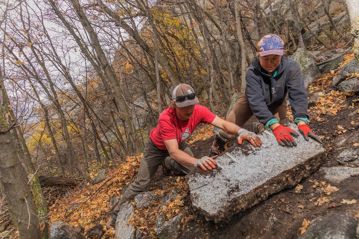 SLClimbers's tweet photo. Adopt a Crag is back! We will be meeting every Saturday from 9:00am-3:00pm starting May 27th until June 17th at Gate Buttress parking area to work at East Gate Trail Access. Want to volunteer your time and give back to the Wasatch? Go to our website to volunteer!
📸 Kyle Daly https://t.co/6nJVe6PQyg