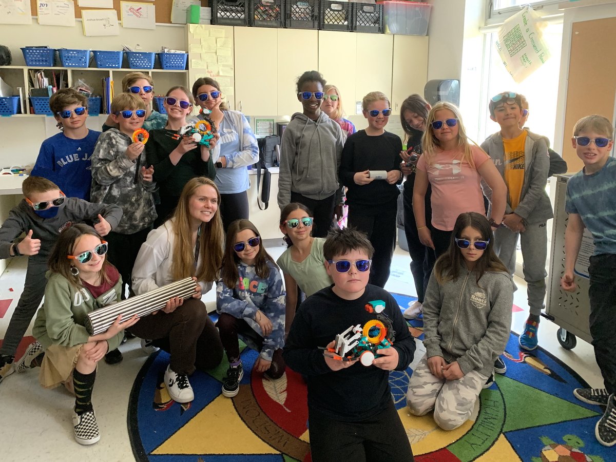 CNL_LNC's tweet photo. Met with a class at @SFARCCDSB in the @TownofPetawawa to learn about #NuclearEnergy, robotics, and the environment for @Sci_Od Week last week. 

Want to join our #EducationOutreachProgram? Email communications@cnl.ca.

@AECL_EACL #nextgen, @RCDSB #OdySci #STEM https://t.co/m8A8mtPpGp