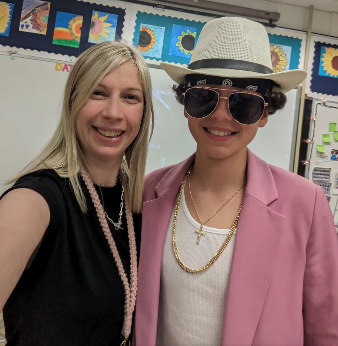 Mrs. Manzer tweet media