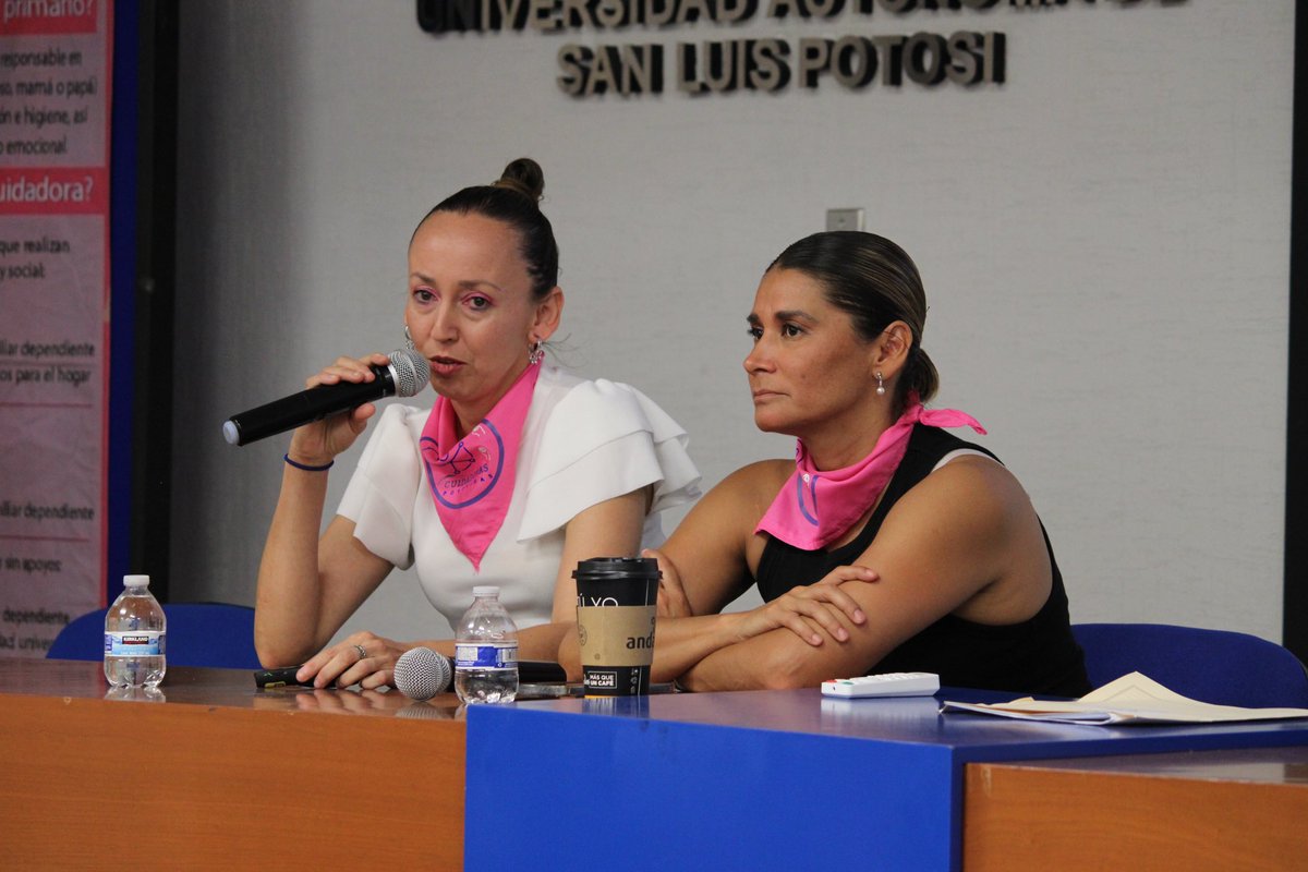 Gabymtzlarraga's tweet photo. El día de hoy las #CuidadorasPotosinas me invitaron a la clausura del Seminario para Cuidadoras de lo Privado a lo Público. 🙋🏻‍♀️

Un tema que sigue siendo una prioridad en mi trabajo. Desde el Congreso estoy impulsando la #LeyDeCuidados para nuestro estado. 

#SLP #GabyMtzLárraga https://t.co/rb43FyS97q