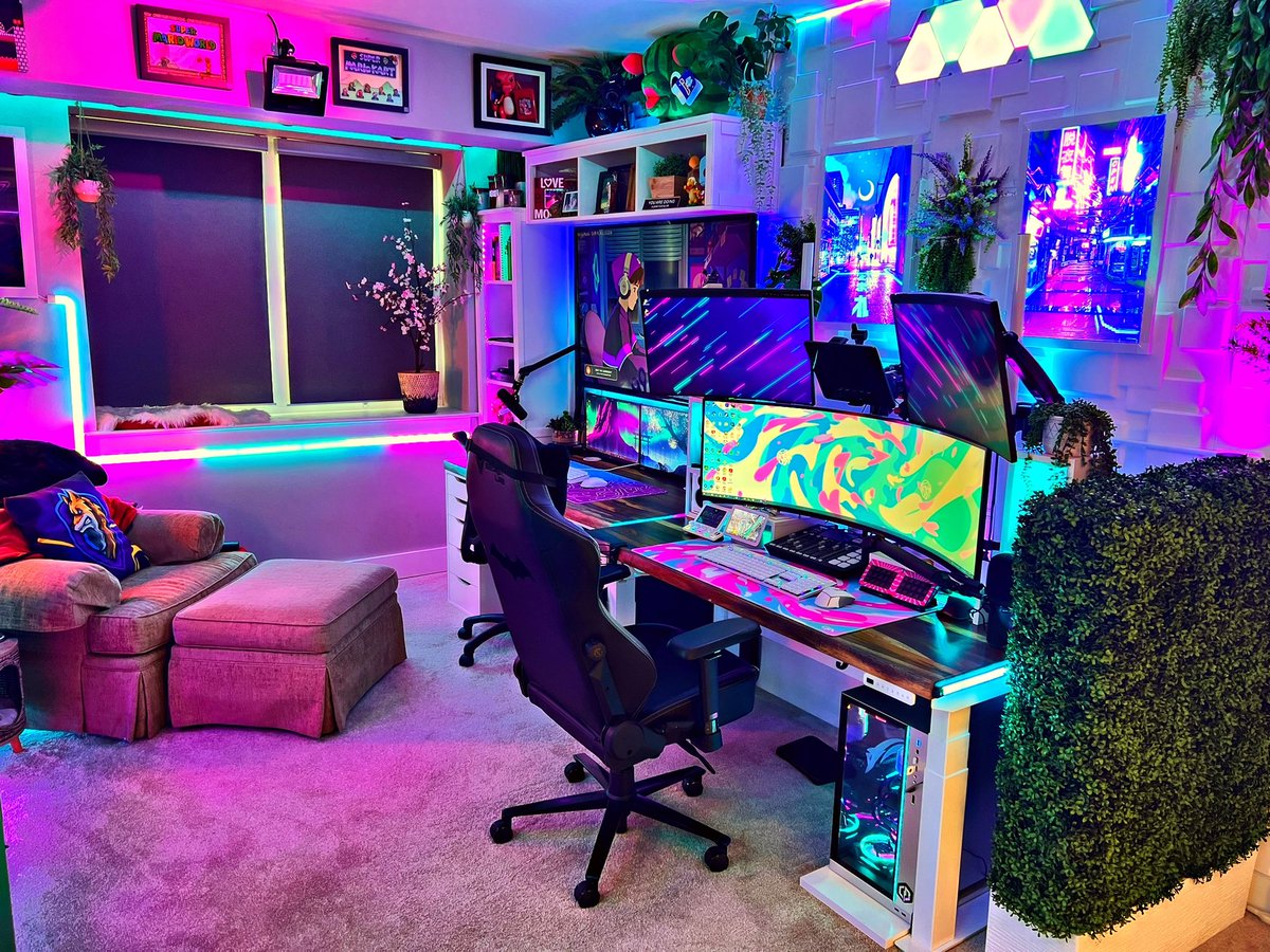 NightFoxx tweet media