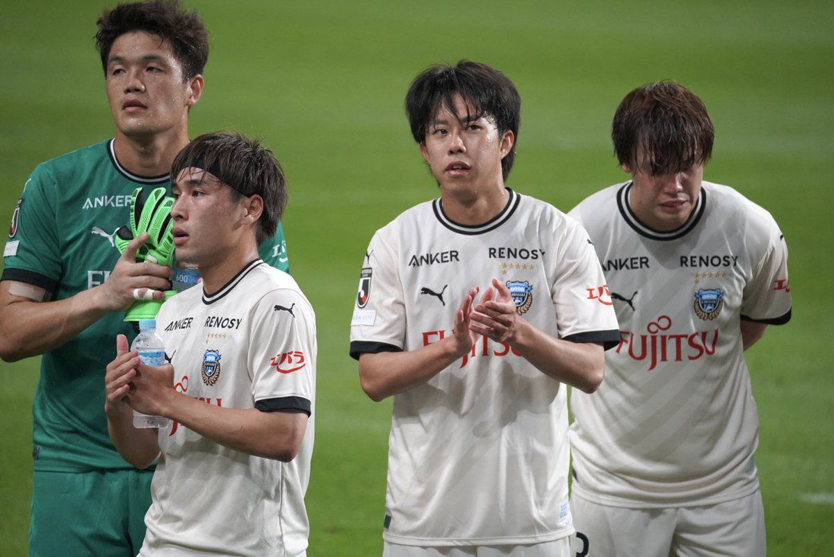 ALC_KAWASAKI's tweet photo. 拓磨が涙ぐんでいるように見えたのは気のせいだろうか。みんなそんな顔しないでくれ！苦しい時こそ成長するチャンスなんだ！
#frontale https://t.co/irglwjGXrz