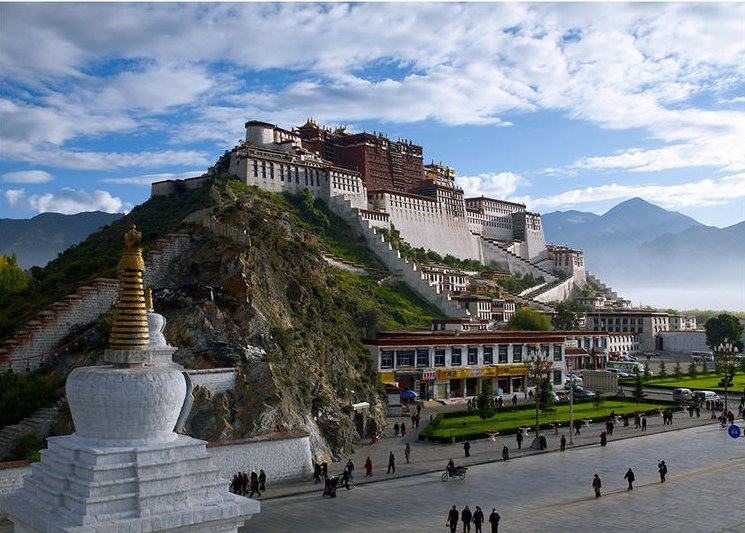 The Silk Road on Twitter "The Potala Palace is a dzong fortress in