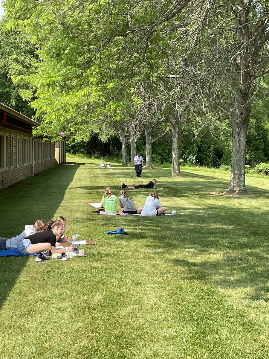 Stephen Parsons (@mrparsons_hms) on Twitter photo Need an image for inspiration during <a href="/ART_HMS/">Hereford Middle ART</a> class? 🎨 How about your back yard <a href="/Hereford_MS/">Hereford MS</a> ?! 🌳🐞. #IYouWeBelong 🐂 Need an image for inspiration during <a href="/ART_HMS/">Hereford Middle ART</a> class? 🎨 How about your back yard <a href="/Hereford_MS/">Hereford MS</a> ?! 🌳🐞. #IYouWeBelong 🐂